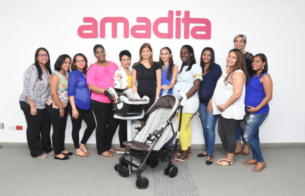 Entregan premios a ganadoras concurso “Conviértete en una madre Amadita”