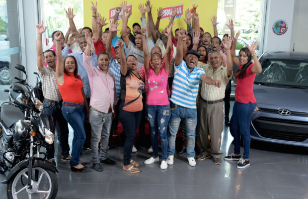 Brahma Light destapa la “movie” y entrega 4 carros y 40 motores
