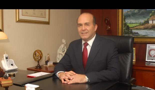 Cirujanos Plásticos Saludan Medidas del Ministerio de Salud Pública