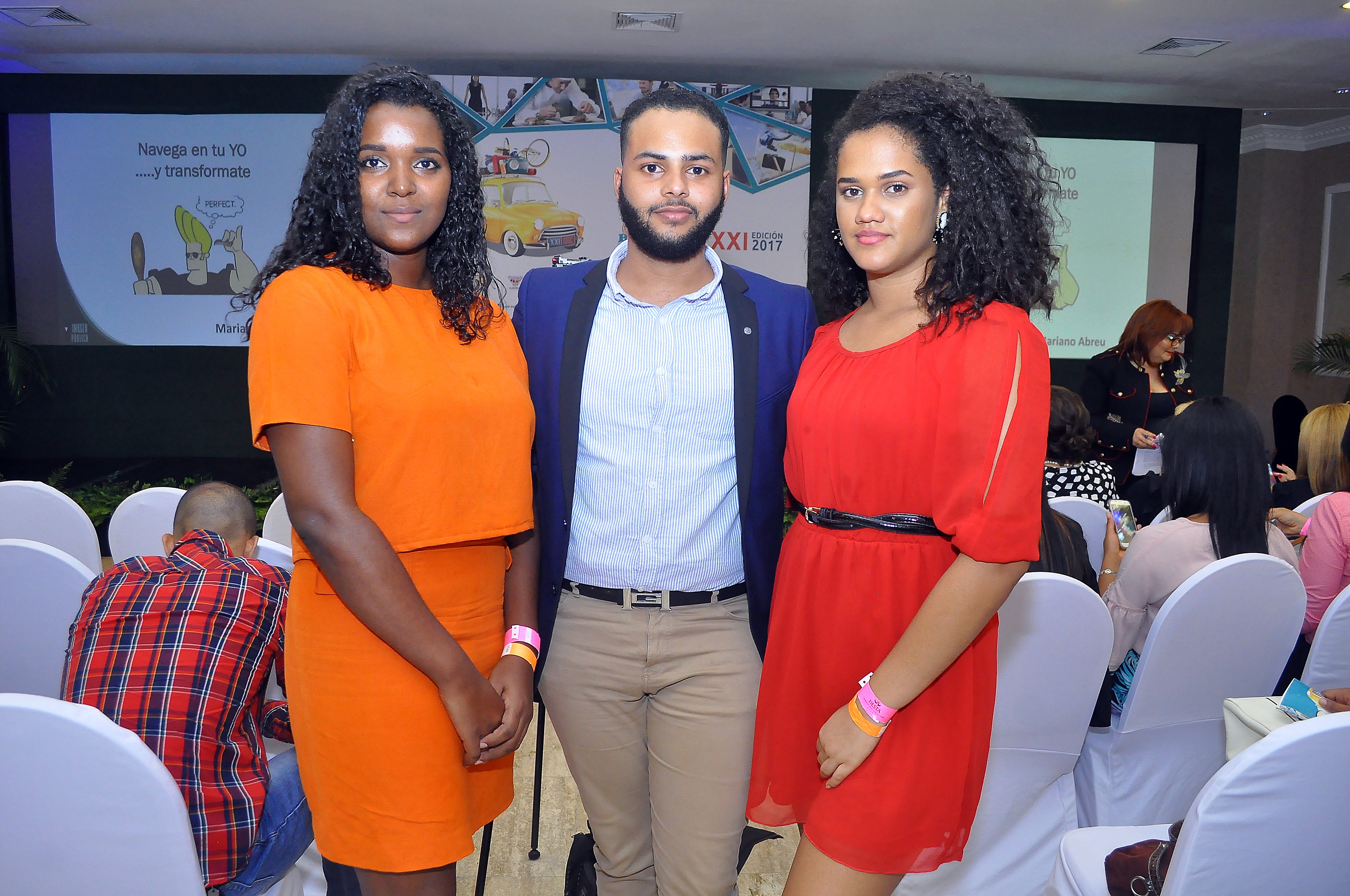 Marinely Guerrero, Elvin Rijo y Reyna Caraballo.