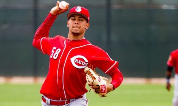 Lanzador Luis Castillo se convirtió en criollo 704 que debuta en Grandes Ligas