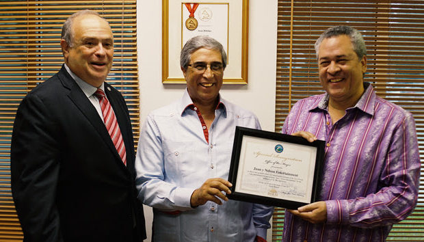 La Ciudad del Doral en el Condado de Miami Dade entrega reconocimiento al sello disquero Juan y Nelson Entertainment por su 35º Aniversario