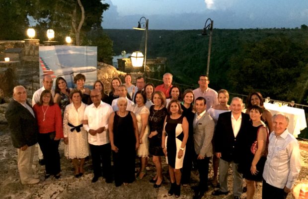 American Airlines celebra logros de agencias de viajes dominicanas