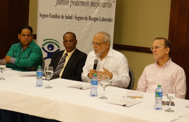 SISALRIL realiza conversatorio con representantes de MIPYMES