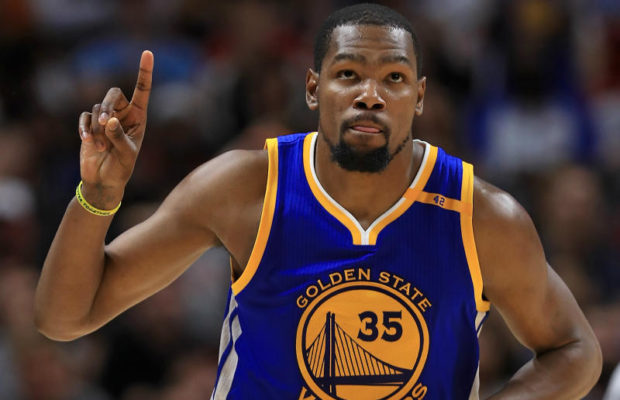 Kevin Durant pacta por dos años y US$53 millones con los Warriors