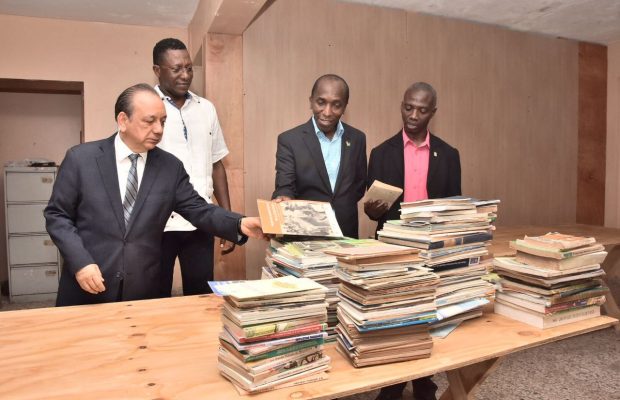 Inafocam y Biblioteca Nacional coordinan la instalación de una moderna biblioteca en San Gregorio de Nigua