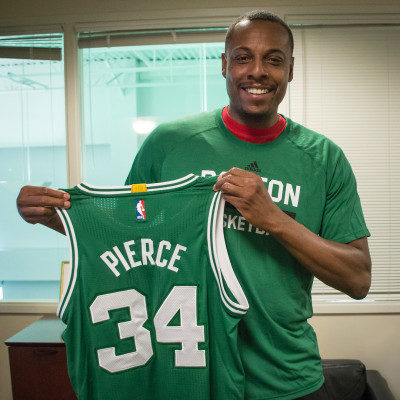 Paul Pierce firma contrato por un día para retirarse como un ‘celtics’