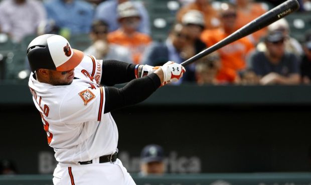 Welington Castillo, de 4-4, con jonrón y tres remolcadas