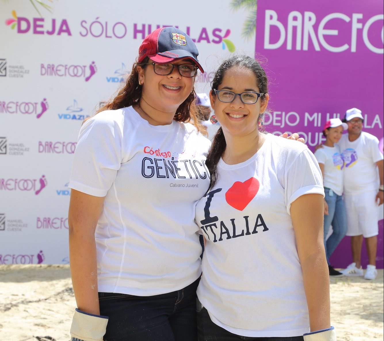 6. Priscilla Roa y Sarah Roa