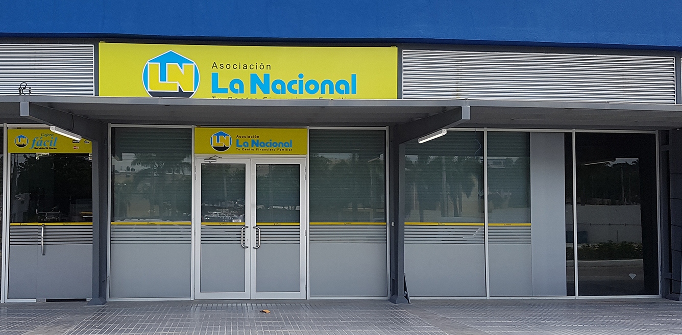 Fachada Sucursal La Nacional Occidental Mall