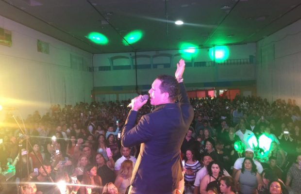 Frank Reyes con exitosa gira por USA