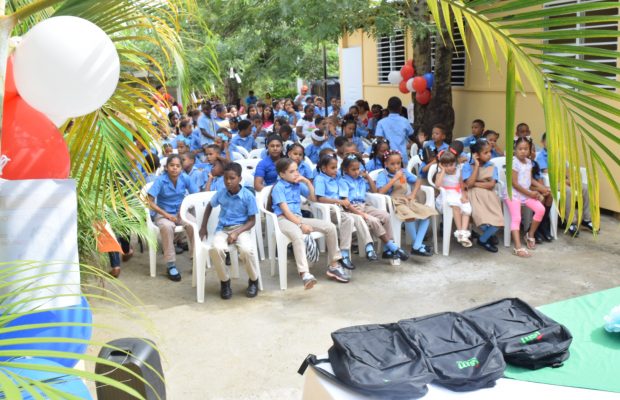 ISM realiza donación de aulas y útiles escolares a centro educativo El Caimito