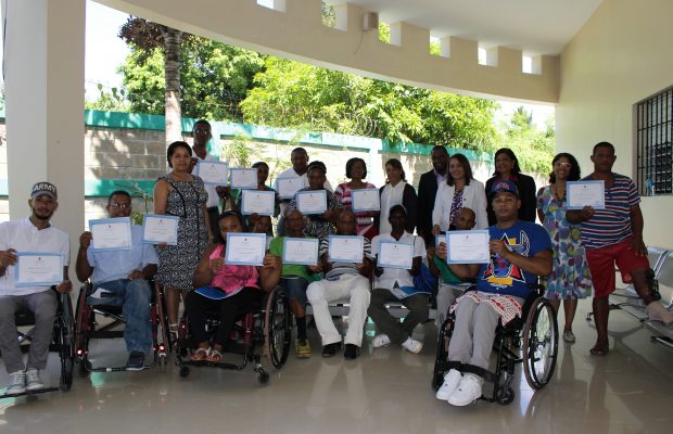 Clausuran con éxito taller desarrollo empresarial