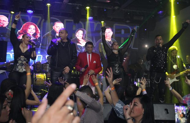 The New York Band estremece Hard Rock Live con su nuevo espectáculo «NYB Forever»
