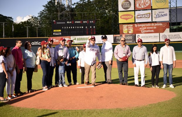 Mejia Arcala inaugura temporada de béisbol en San Francisco