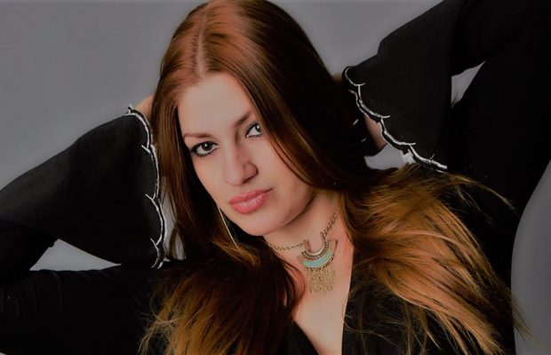 Cantautora dominico-cubana llega a RD desde Toronto para promocionar disco