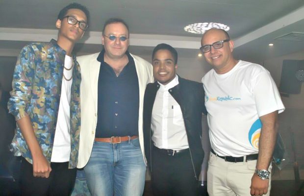 Presentan  ganadores de competencia ViralRepublic.com