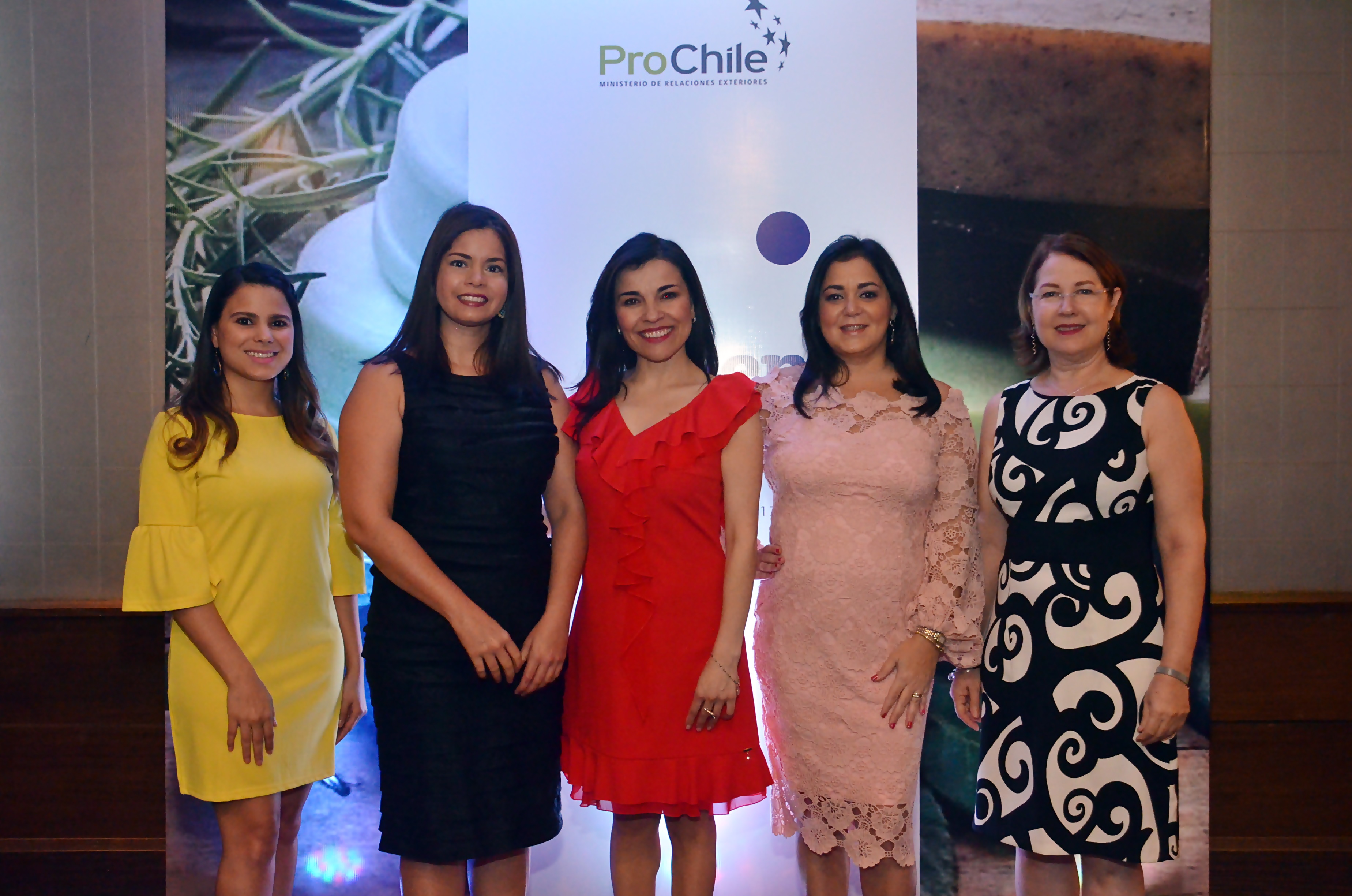 Pura Villaman, Elsy Alvarez, Iris Arevalo, Liz rivas, Angelique Santoniq