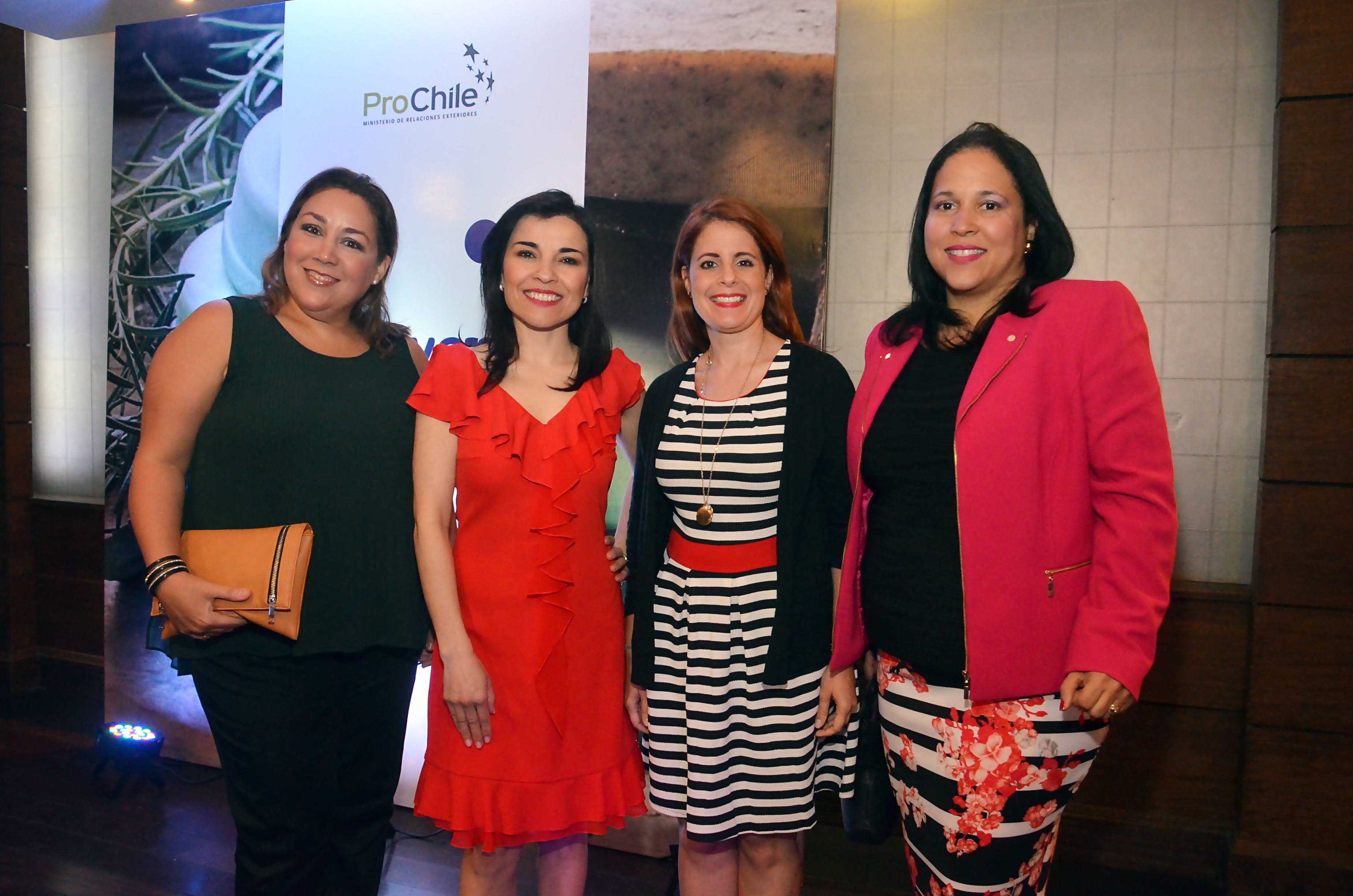 Tiffani Bienen-Iris Arevalo-Patricia Portela-Linnette Garcia Campos.