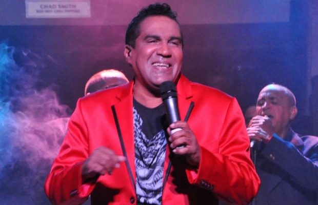Kinito Méndez esta noche enn la Fortaleza Ozama