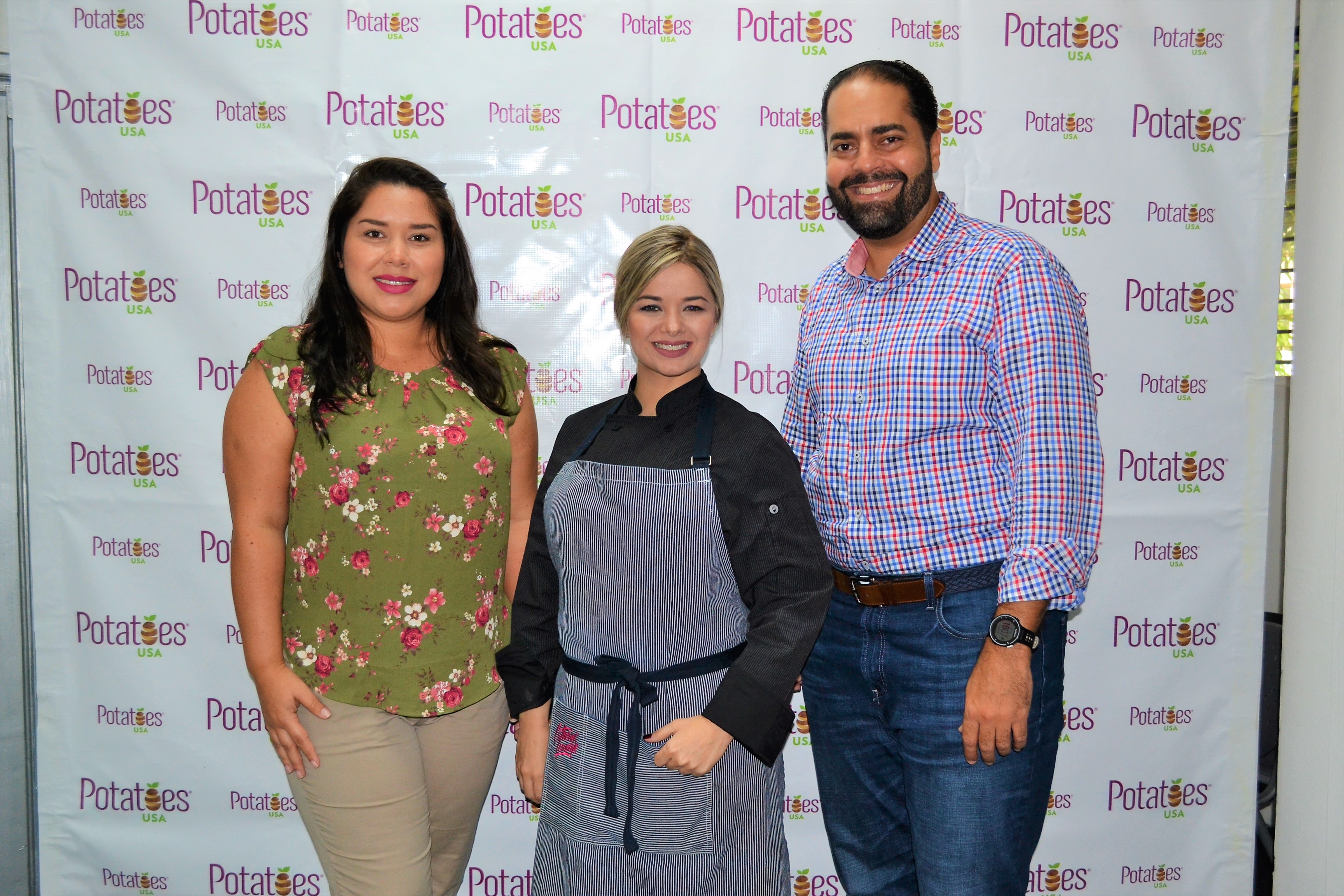 Natalia Salazar, Chef Catherine Lemoine y Orlando Camilo.