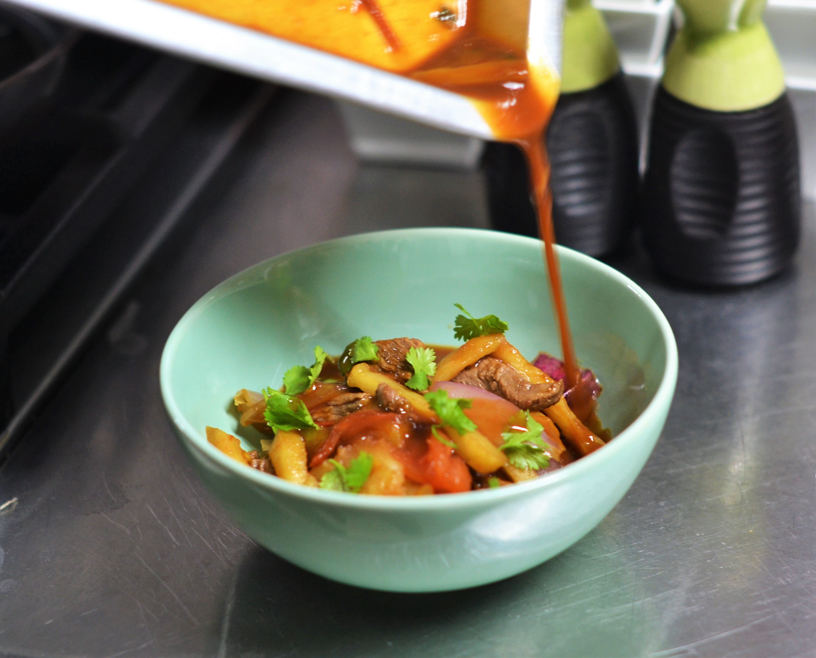 Salteado de Filete y papas fritas al Wok (2)