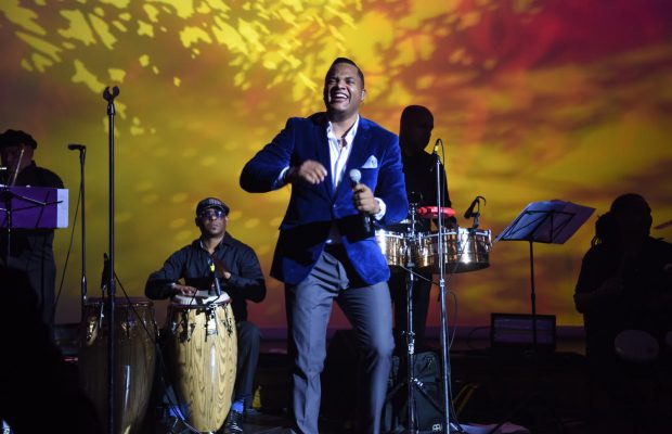 Alex Matos despedirá el 2017 con concierto aniversario