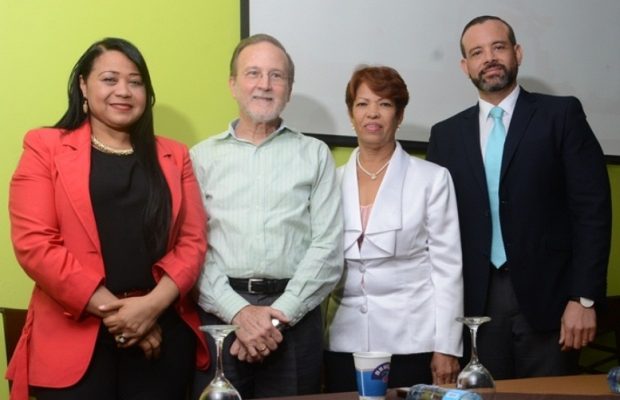 Raúl Antonio Rizik Yeb recibe Mérito Empresarial