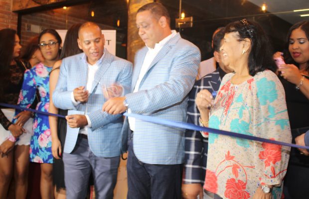 Deck un nuevo restaurant, bar & lounge en la zona oriental