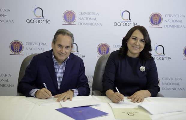 Acroarte y la Cervecería Nacional Dominicana renuevan  acuerdo