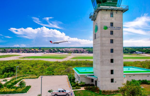 Aeropuerto de Punta Cana premiado por su proyecto Ahorro y Eficiencia Energética
