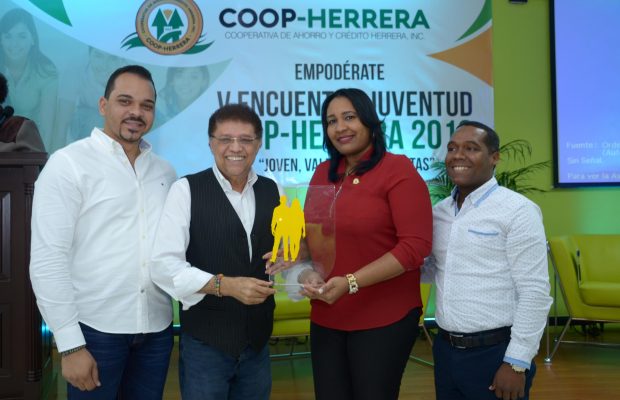 Domingo Bautista participa en el 5to Encuentro Juventud Coop-Herrera 2018