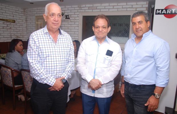 Inmobiliaria Ada ofrece tradicional coctel