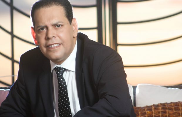 Fernando Villalona en concierto sinfónico para los enamorados