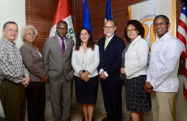 BRA Dominicana le da la bienvenida al doctor Casimiro Velazco