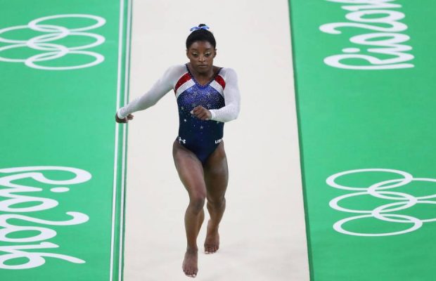 Gimnasta Simone Biles revela abuso del médico del equipo de EEUU encarcelado