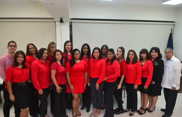 UNICDA  certifica a los participantes  del Diplomado de Eventos Sociales