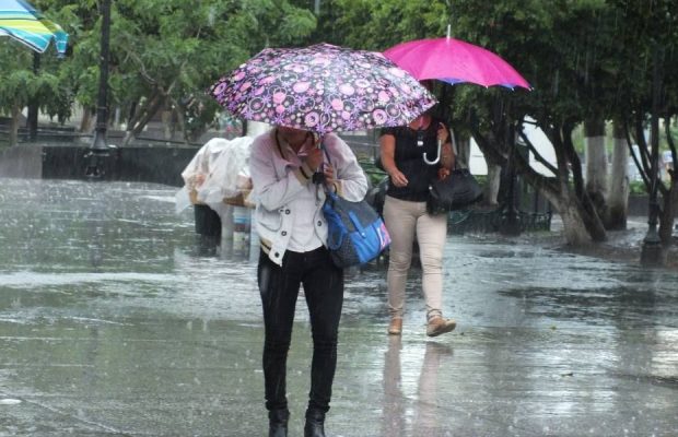 Efectos de onda tropical y una vaguada se sentirán en el territorio nacional