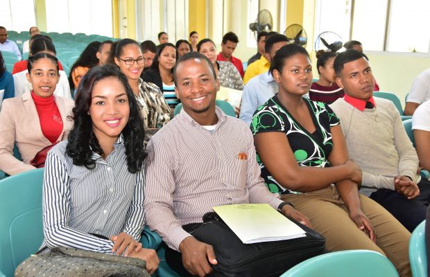 Inafocam anuncia becas para 1,242 bachilleres