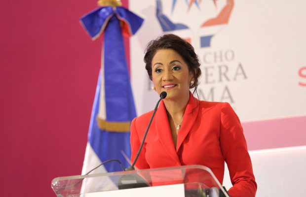 espacho Primera Dama realiza jornada sobre salud de la mujer contra cáncer cérvicouterino y de mama