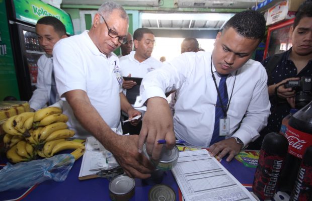 Orientan a participantes de Prosoli en consumo responsable