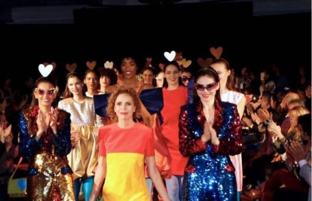 Agatha Ruiz de la Prada con la colección «Viva España” forma rumba Catalana en desfile de la semana de la moda de Nueva York