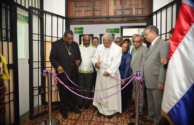 La Universidad Católica Santo Domingo inauguró el laboratorio  de TV  y radio más moderno del país
