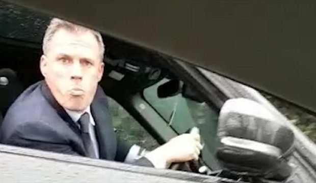 La cadena Sky Sports suspende a comentarista por escupir a una niña