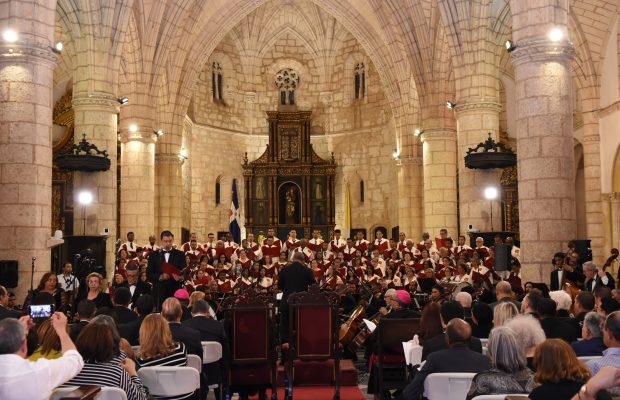 Más de cien voces y músicos en Concierto de Viernes Santo