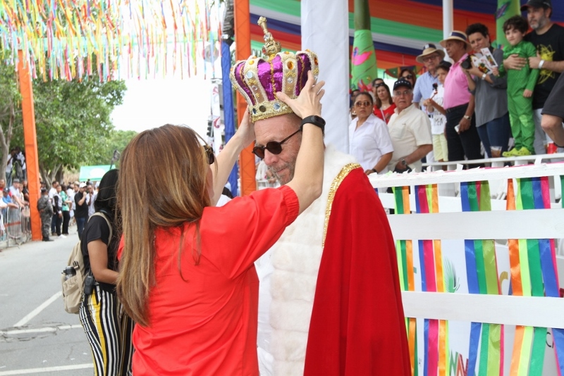 Coronacion Rey Momo (1)