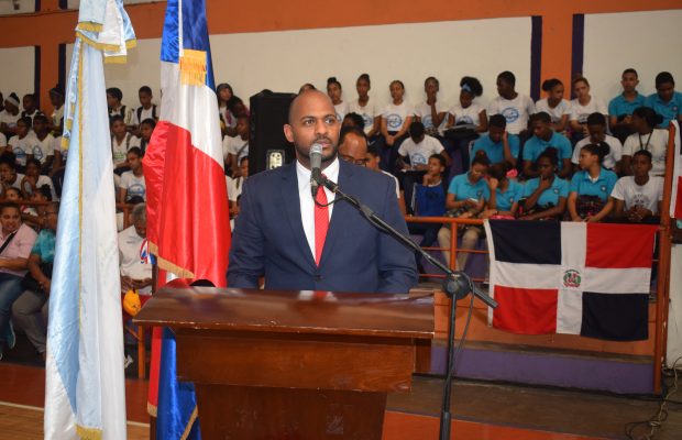 Regional 10 realiza Festival de Marchas Escolares