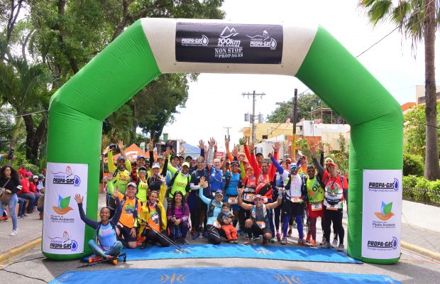 Realizan 1ra edición de 100km del Caribe Non-Stop by Propagas.