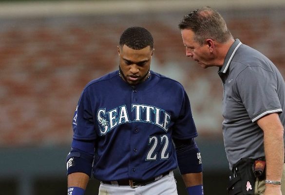 Robinson Canó fuera de cinco a siete días por un tirón en una corva