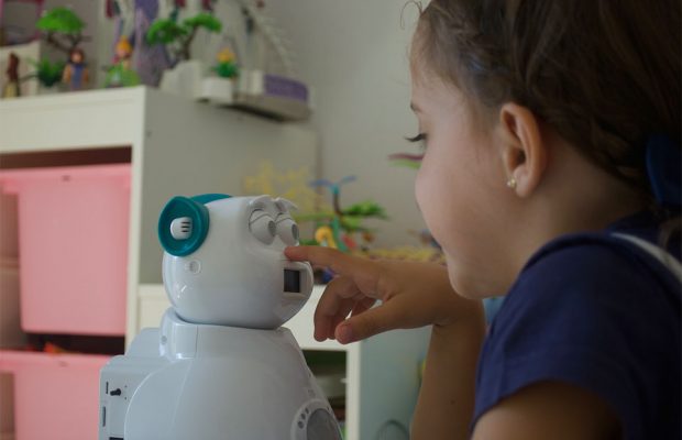 Un robot educativo que lucha contra el bullying y ayuda a tratar el autismo